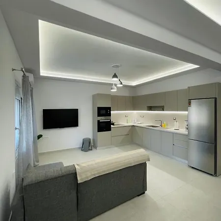 Julie Apartman Argosztóli